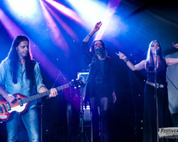 Nicolas Bellanger (bass), Dominique Larose (vocals), Mary Reynaud (vocals).Gérard et Manu Lanvin @ Festiverbant, Festival Rock Compesières (Geneva), Switzerland, 20.08.2022.(c) Christophe Losberger