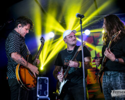 Manu Lanvin (guitar, vocals), William (58 Shots), Dempsey Morel (guest).
Jam Manu Lanvin @ Festiverbant, Festival Rock Compesières (Geneva), Switzerland, 20.08.2022.
(c) Christophe Losberger