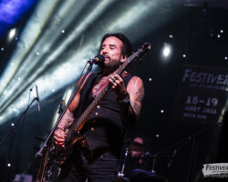 Marco Mendoza (vocals, bass).
Marco Mendoza @ Festiverbant, Festival Rock Compesières (Geneva), Switzerland, 19.8.2023.
(c) Christophe Losberger