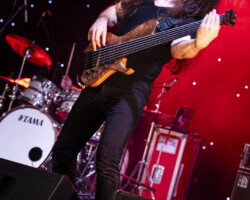 Arran McSporran (bass).Seven7 @ Festiverbant, Festival Rock Compesières (Geneva), Switzerland, 19.8.2023.(c) Christophe Losberger