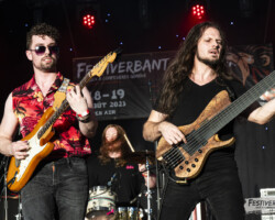 Arran McSporran (bass), Tommy Grehan (vocals, guitar), Patrick Mullen (drums).Seven7 @ Festiverbant, Festival Rock Compesières (Geneva), Switzerland, 19.8.2023.(c) Christophe Losberger