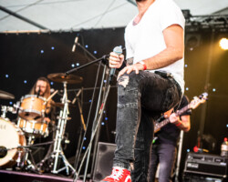 Chris Wall (vocals, guitar, harmonica), VG Greg Richardson (drums).
Spit Reckless @ Festiverbant, festival rock LanDEcy (Geneva), Switzerland, 23.08.2019.
(c) Christophe Losberger