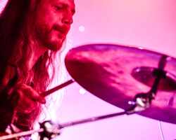 VG Greg Richardson (drums).
Spit Reckless @ Festiverbant, festival rock LanDEcy (Geneva), Switzerland, 23.08.2019.
(c) Christophe Losberger