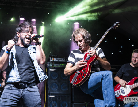 Luca (lead guitar), Freddy (vocals), Jonas (bass).
Gut's  @ Festiverbant, Festival Rock Compesières (Geneva), Switzerland, 23.8.2025.
(c) Christophe Losberger