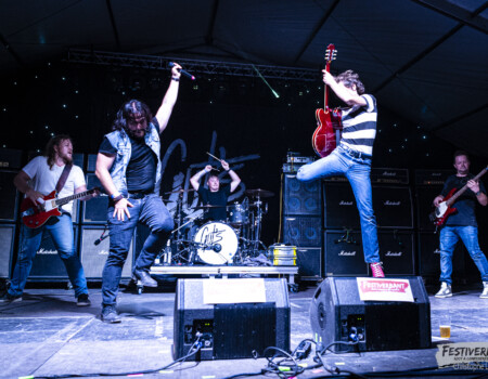 Luca (lead guitar), Benjy (rhythm guitar) , Freddy (vocals), Ludo (drums), Jonas (bass).
Gut's @ Festiverbant, Festival Rock Compesières (Geneva), Switzerland, 23.8.2025.
(c) Christophe Losberger