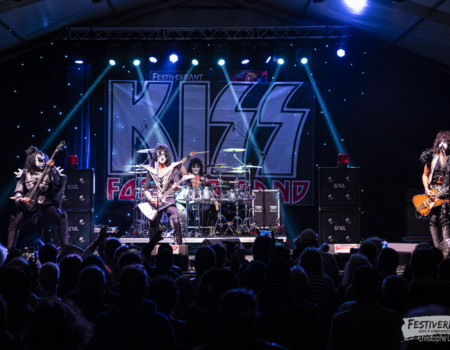Pocky "The Demon" (bass, vocals), Sturmann Pál "Spaceman" (guitar), Radek "Catman" Sikl (drums), Váry "Starchild" Zoltán (guitar, vocals).Kiss Forever @ Festiverbant, Festival Rock Compesières (Geneva), Switzerland, 23.8.2025.(c) Christophe Losberger